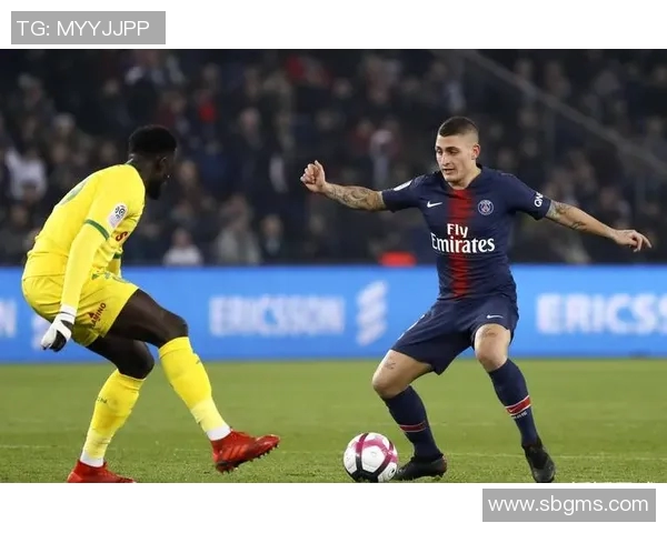 足球边前卫球星的崛起与影响力解析:从进攻核心到全能中场的角色转变 足球边前卫球星的崛起与影响力解析:从进攻核心到全能中场的角色转变